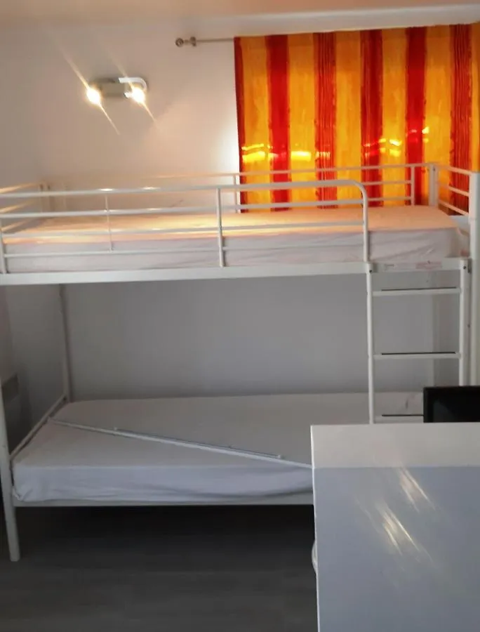 Crew Lighthouse Hostel Antibes