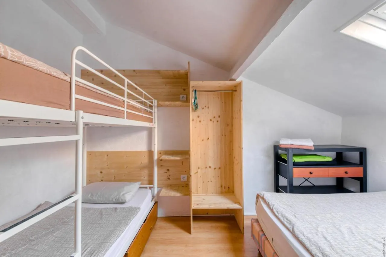 Crew Lighthouse Hostel Antibes 0*,
