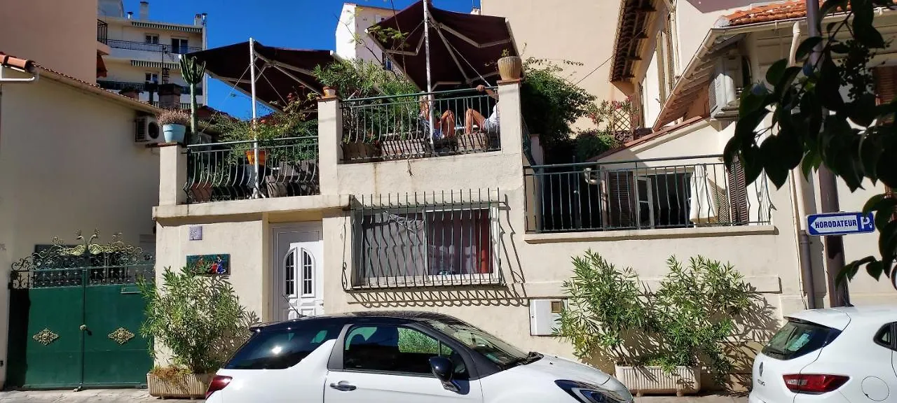 Crew Lighthouse Hostel Antibes