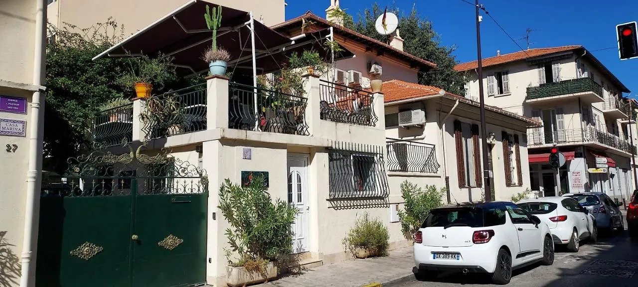 Crew Lighthouse Hostel Antibes 0*,